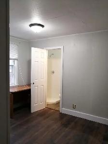 A few Rooms (3 mins to Mac) in student house for student rent - Photo 3