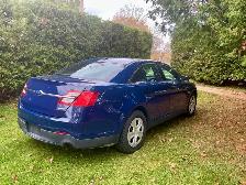2014 Ford Taurus police interceptor AWD LOW KM - Photo 2