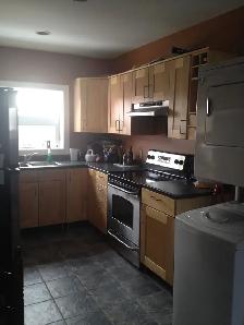 One Bedroom Upper Apartment DOWNTOWN SARNIA - Photo 2