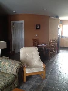 One Bedroom Upper Apartment DOWNTOWN SARNIA - Photo 3