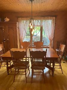 Magnifique ensemble de cuisine en bois – Style antique