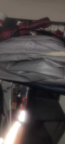 2 single air mattresses and 2 pumps