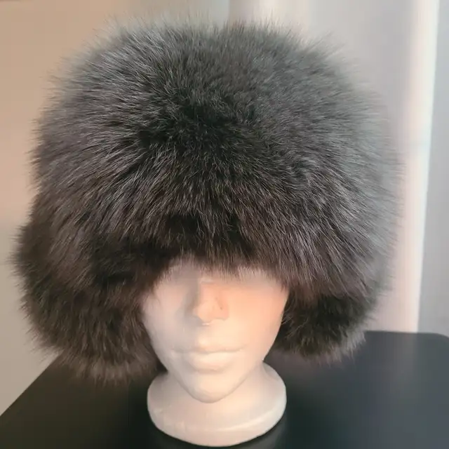 Brand New WOMENS ARCTIC FOX FUR EXCURSION TRAPPER HAT