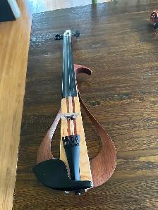 Yamaha electric violin $500.00 call 204-779-4090 - Photo 9