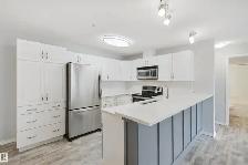 Renovated Pet-Friendly 2 Bed   Den Oxford Condo, Titled Parking - Photo 3
