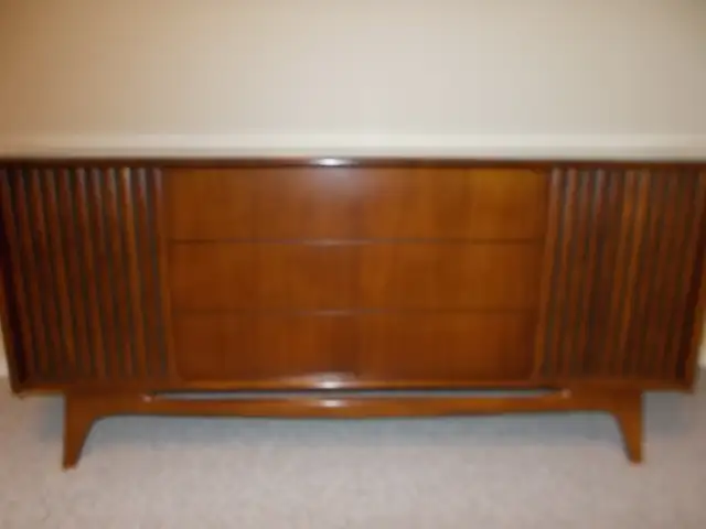 CABINET STEREO (FLEETWOOD)