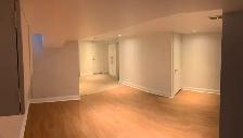 Furnished 1 bdrm   den basement apt East York, Woodbine/Danforth - Photo 9