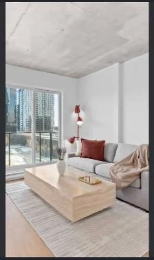 Beau grand 5 1/2 à louer 100$ / nuit tx incluses - Photo 2