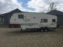 2005 Fleetwood Orbit 5th Wheel Trailer