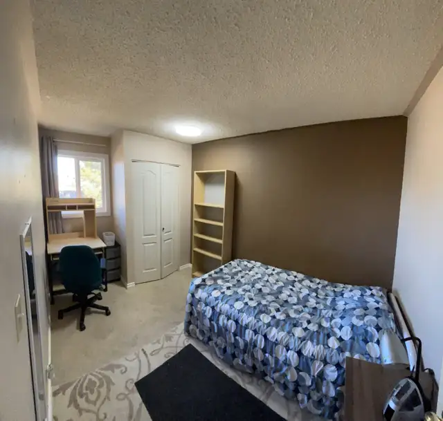 Cross Road UoL Female House/Room Furnished Utility Internet inc