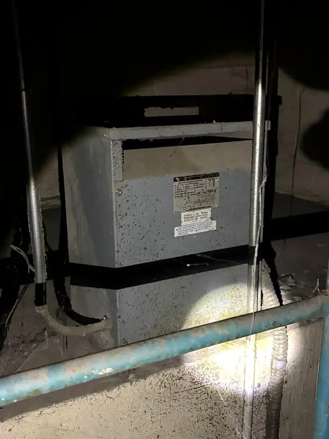 Square D 30 kVA Transformer – 600V to 208Y/120V – C30T79H