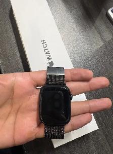 Apple Watch SE 3 44mm (Store Warranty)