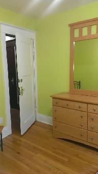 Room long or short (3-6m) term @ St. Clair West and Oakwood $780 - Photo 6