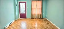 A Beautiful 2-storey, 2-bedroom house in downtown Hull! - Photo 2