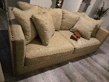 Two Cousin Couch - Photo 3