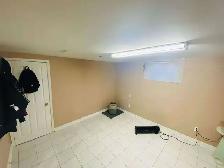 Bright & spacious lower unit for rent in Scarborough - Photo 5