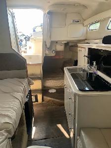 boat for rent - Photo 4