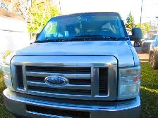 2011 Ford E3500 van