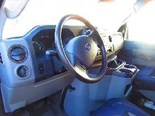 2011 Ford E3500 van - Photo 5