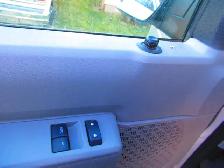 2011 Ford E3500 van - Photo 8