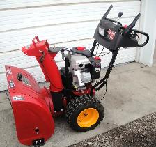 CRAFTSMAN 1350 27' SNOW BLOWER FOR PARTS OR REPAIR