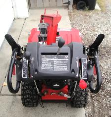 CRAFTSMAN 1350 27' SNOW BLOWER FOR PARTS OR REPAIR - Photo 5
