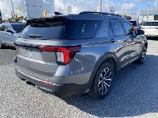 2025 Ford Explorer ST-Line - Photo 3