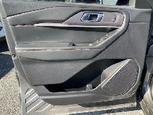 2025 Ford Explorer ST-Line - Photo 16