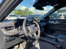 2025 Ford Explorer ST-Line - Photo 17