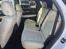 2023 Cadillac XT5 AWD Sport AWD 4dr Sport - Photo 16