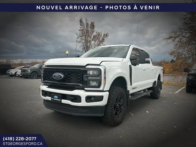 FORD F250 XLT HAUT NIVEAU DIESEL 6.7L CREW 6 3/4 4X4 SPORT APPAR