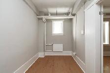 renovated one bedroom, College and Spadina - ID 1686 - Photo 8
