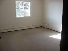 Gardenwood Terrace - 2 bedroom bilevel Apartment for Rent - Photo 8