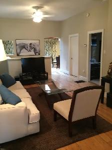 Beautiful 2 Bedroom Century Home | Original Hardwood & Laundry - Photo 4