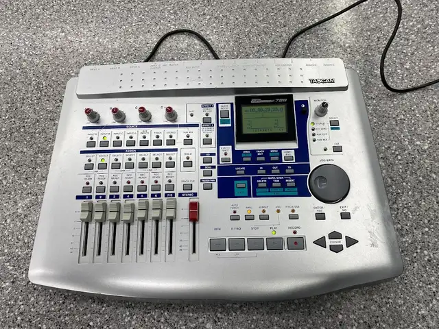 Tascam 788 Digital Portastudio