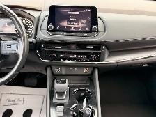 2023 Nissan Rogue SV AWD - Photo 14