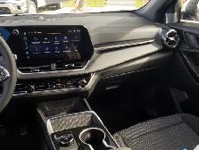 2027 Chevrolet Equinox AWD LT - Photo 30