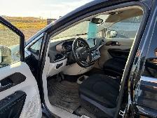 2022 Chrysler Grand Caravan SXT 3.6L | Remote Start - Photo 7