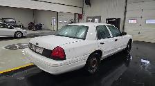 2011 Ford Crown Victoria - Photo 5