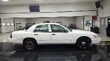 2011 Ford Crown Victoria - Photo 6