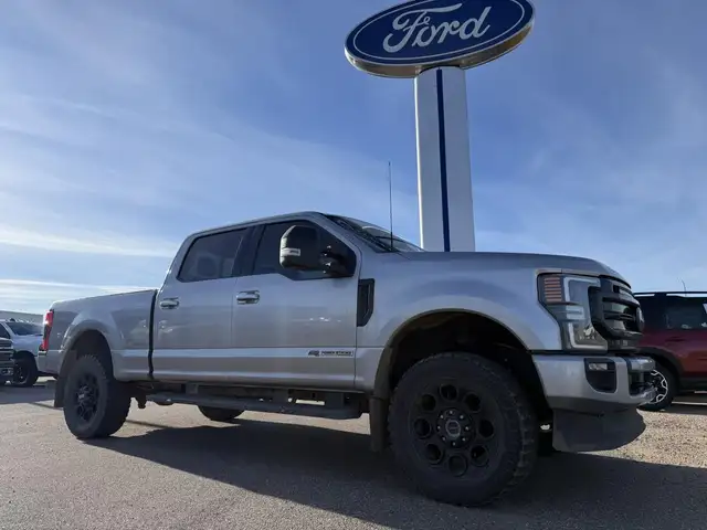 2021 Ford Super Duty F-350 LARIAT / 6.7L DIESEL! / BLK APPEARANC
