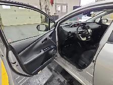 2017 Toyota Prius - Photo 10