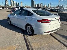 2018 FORD FUSION HYBRID SE HYBRID | LOW KM | AMAZING SHAPE - Photo 4