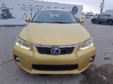 2011 Lexus CT 200h - Photo 2