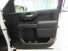 CHEVROLET SILVERADO 1500 2023 CUSTOM CREW-CAB 4X4 JAMAIS ACCIDEN - Photo 10