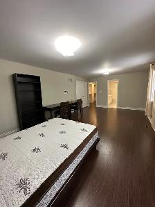 MasterbedroomWithPrivateWashroom Near Yonge&Finch SubwayStation - Photo 2