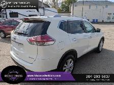 2016 Nissan Rogue AWD 4dr SV - Photo 4