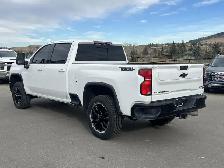 2025 Chevrolet Silverado 3500HD LTZ - Photo 6