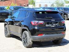 2026 Jeep Compass North Altitude 4x4, Panoramic Sunroof - Photo 2