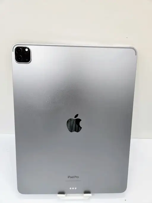 iPad Pro 12.9" 6th Generation 128gb 3 Months Warrnty